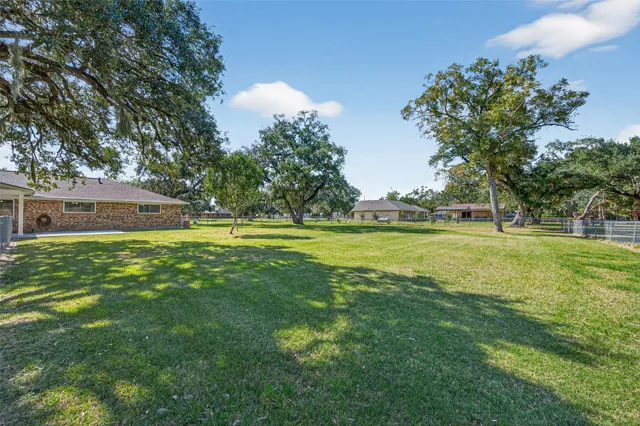 $399,000 | 14 Kingswood Drive, Van Vleck, TX 77482