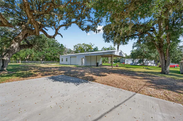 $399,000 | 14 Kingswood Drive, Van Vleck, TX 77482