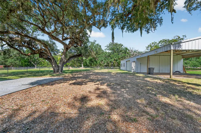 $399,000 | 14 Kingswood Drive, Van Vleck, TX 77482