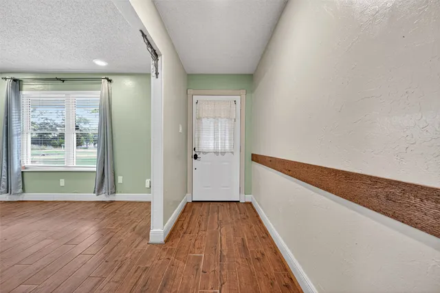 $399,000 | 14 Kingswood Drive, Van Vleck, TX 77482