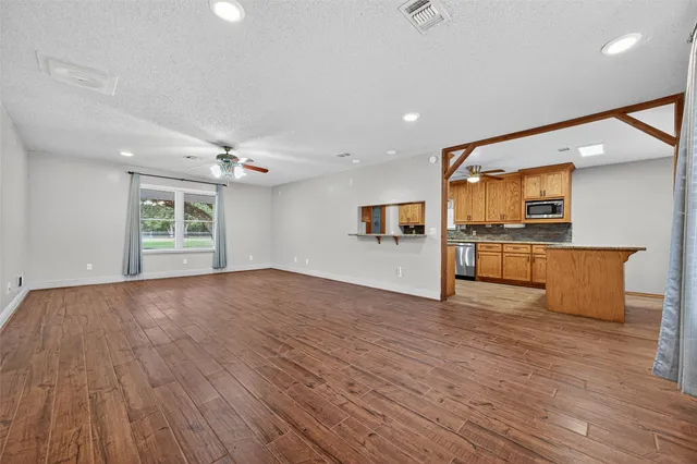 $399,000 | 14 Kingswood Drive, Van Vleck, TX 77482