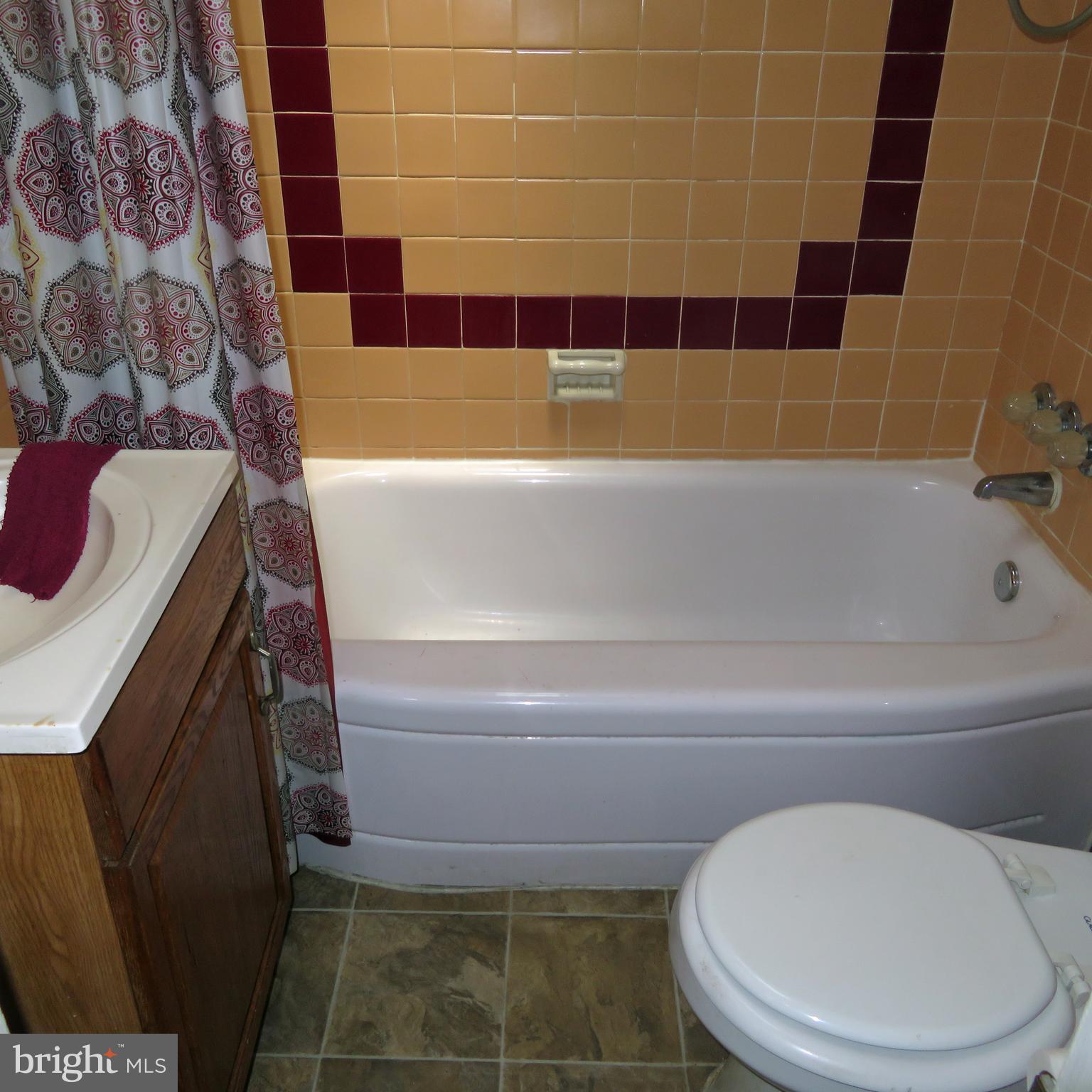 1018 Burnside Road Sharon Hill, PA 19079 - Photo 8 of 18 HALL CERAMIC TILE BATHROOM