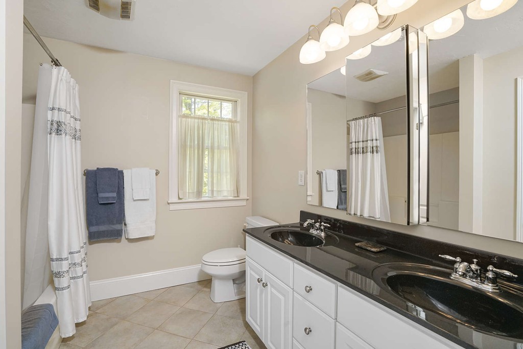 177 Forsythe Farm Road Northbridge, MA 01534 - Photo 19 of 30 Gallery Image 19