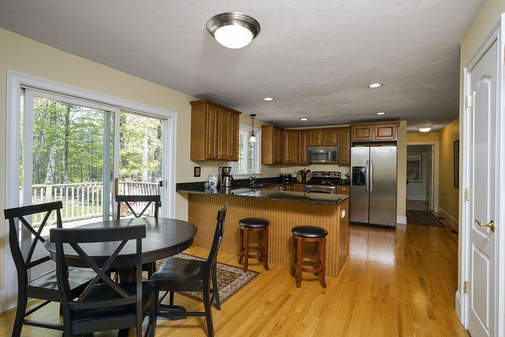 177 Forsythe Farm Road Northbridge, MA 01534 - Photo 6 of 30 Gallery Image 6