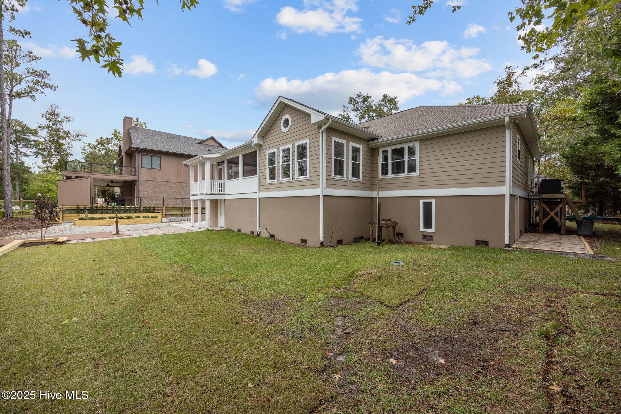 402 Whittaker Point Road Oriental, NC 28571 - Photo 3 of 61 2-web-or-mls-0C0A2356