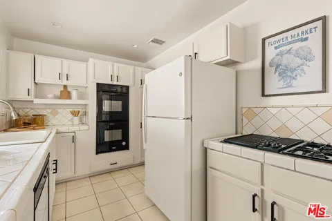 $995,000 | 7117 West 91st Street, Los Angeles, CA 90045