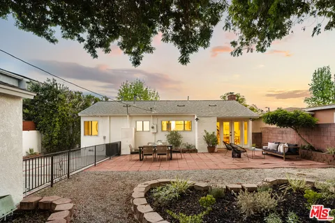 $995,000 | 7117 West 91st Street, Los Angeles, CA 90045