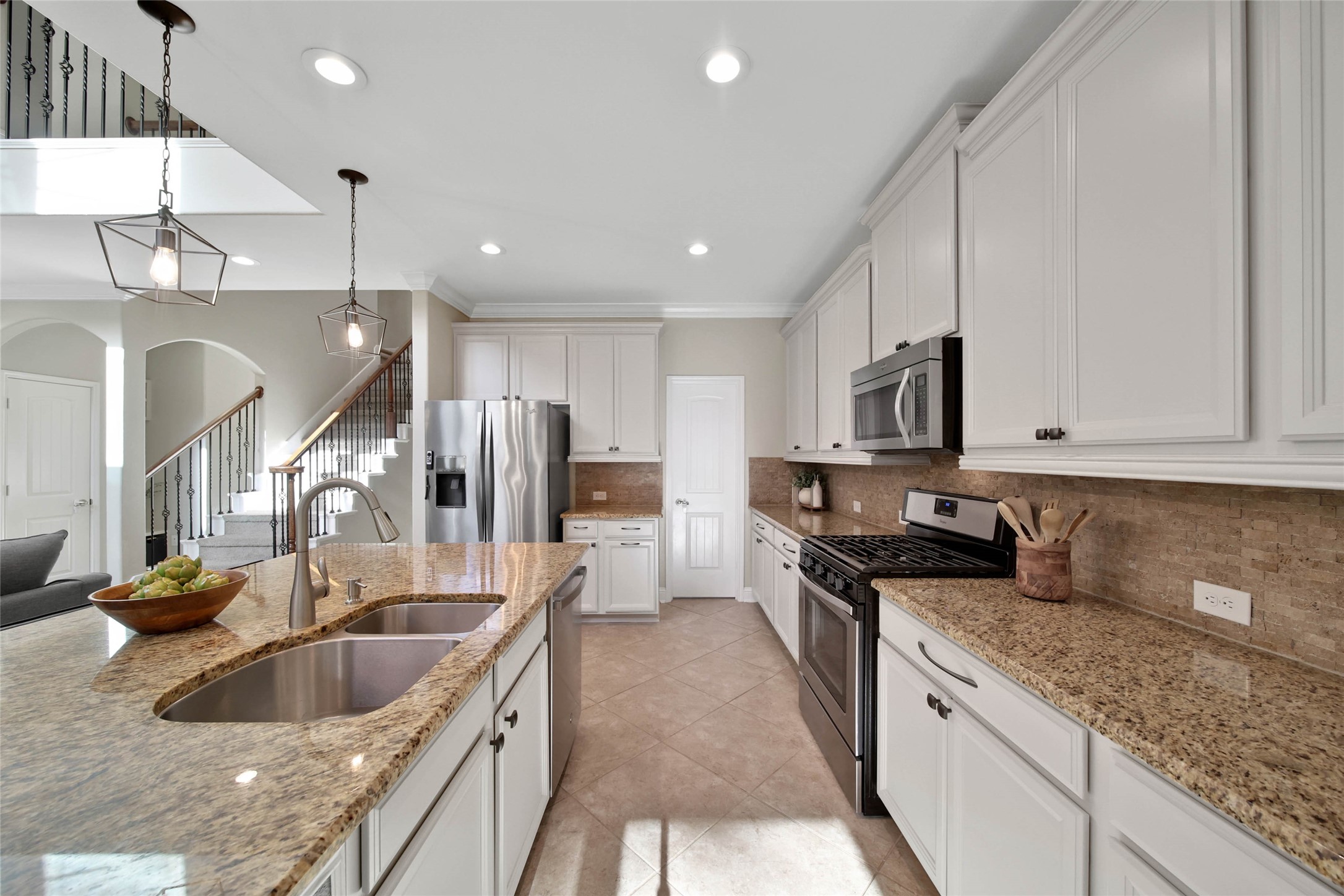 2643 Cedar Path Lane Conroe, TX 77385 - Photo 9 of 44