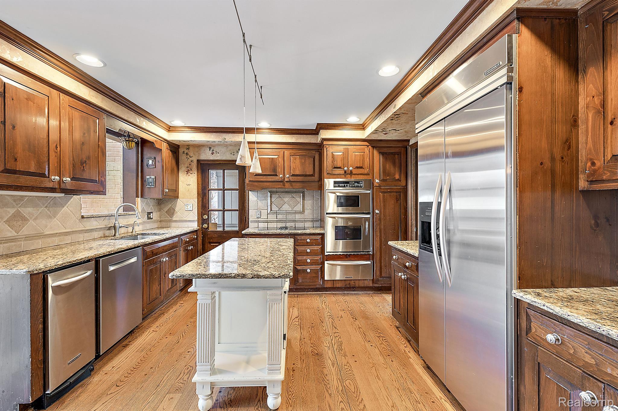 470 Renaud Road Grosse Pointe, MI 48236 - Photo 17 of 65 Gallery Image 17