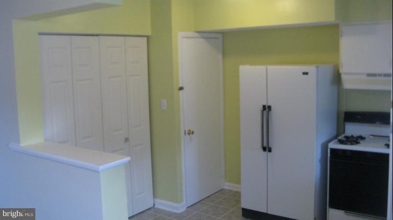 1644 Poles Road Essex, MD 21221 - Photo 4 of 16 Kitchen