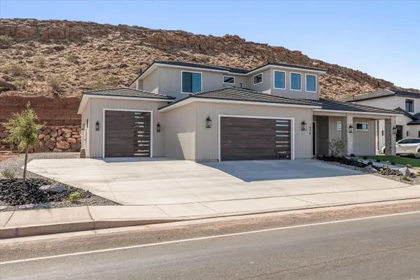 $997,000 | 458 East Weatherby Way, Washington, UT 84780