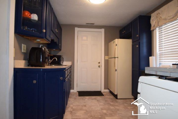 3411 Dean Road Lambertville, MI 48144 - Photo 6 of 15