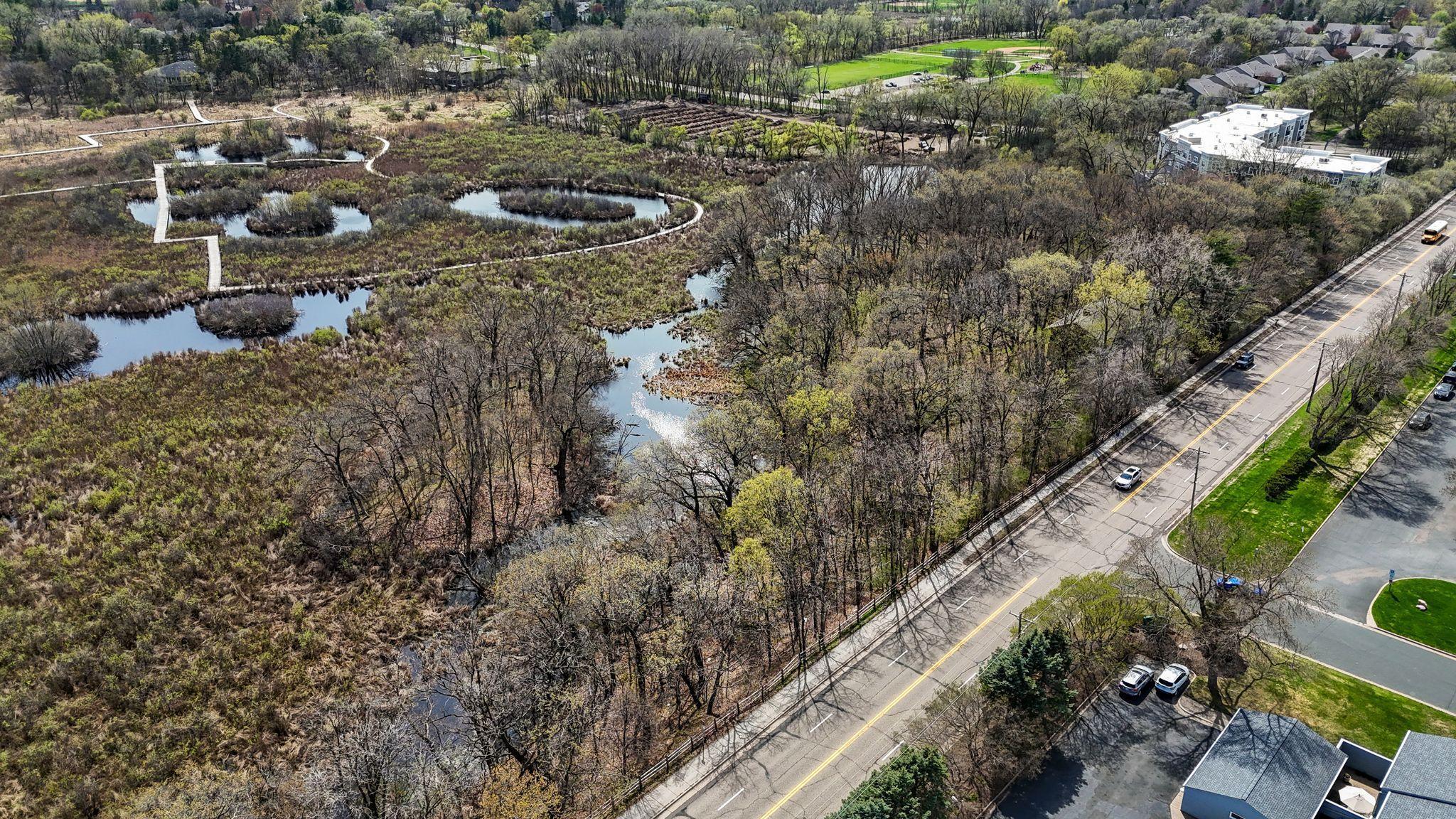 556 County Rd C West Roseville, MN 55113 - Photo 12 of 30