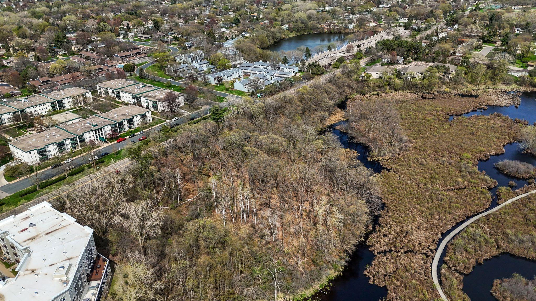 556 County Rd C West Roseville, MN 55113 - Photo 13 of 30