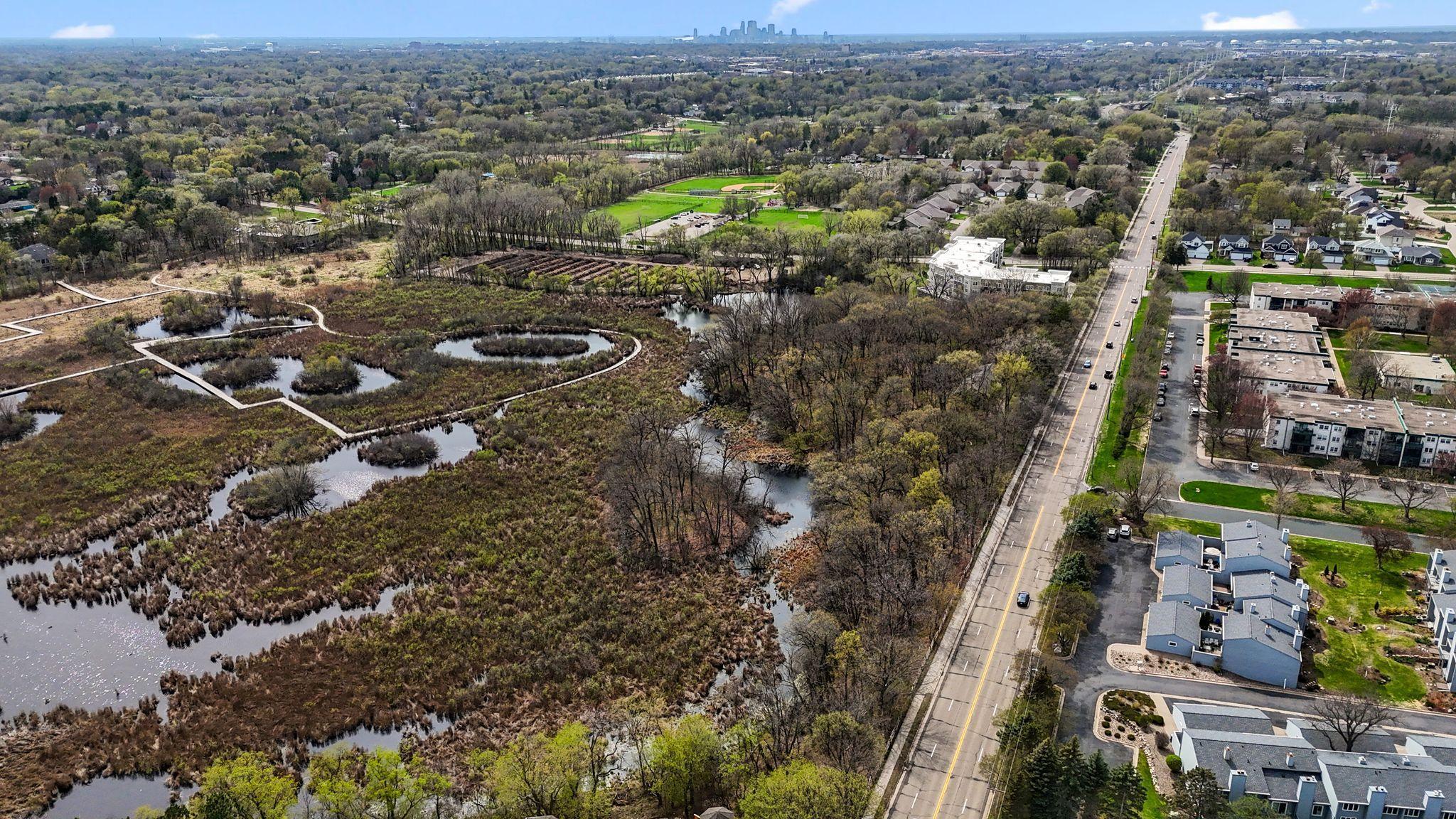 556 County Rd C West Roseville, MN 55113 - Photo 16 of 30