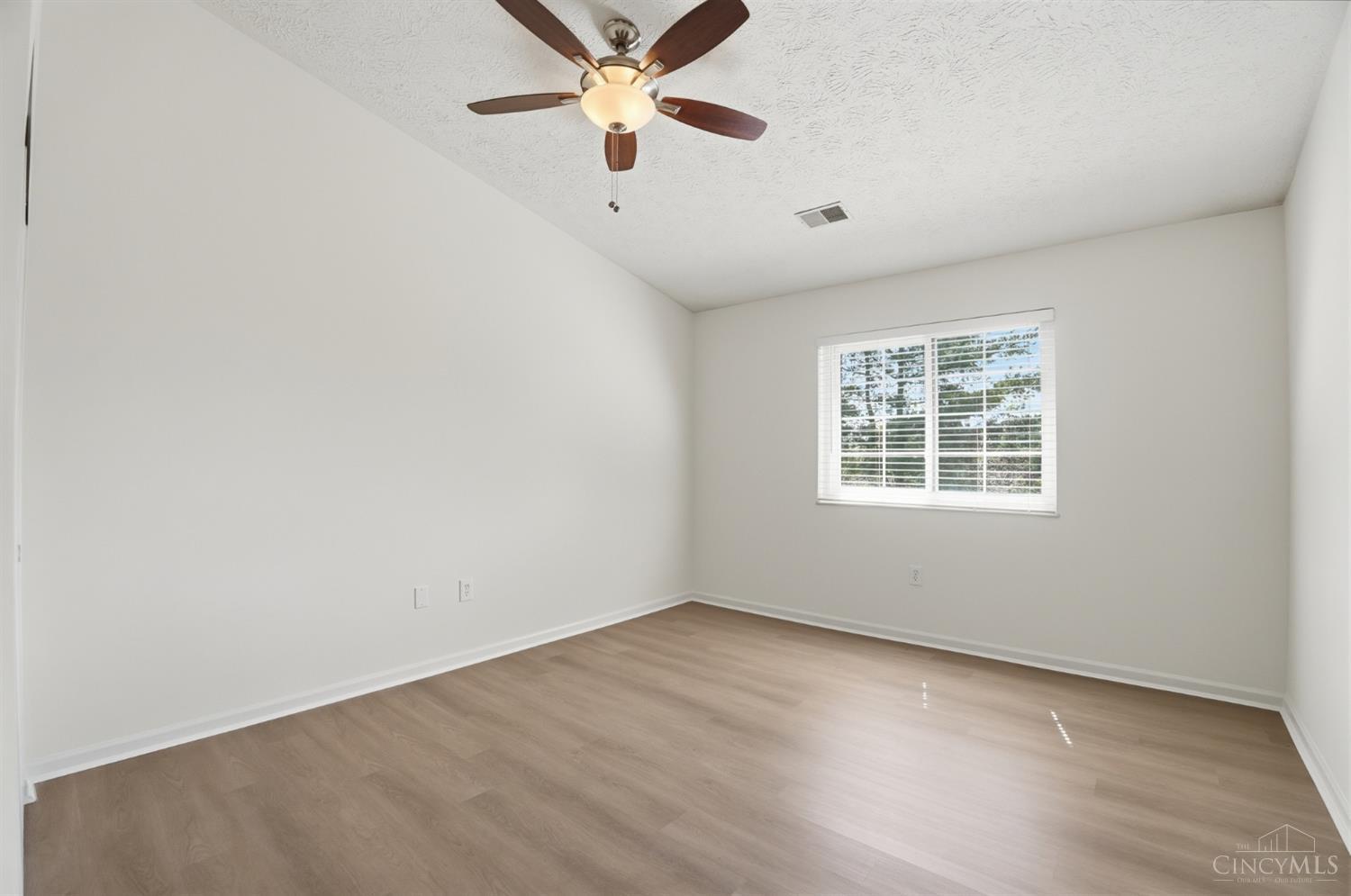 7372 Ridgepoint Drive, Unit 10 Cincinnati, OH 45230 - Photo 18 of 42