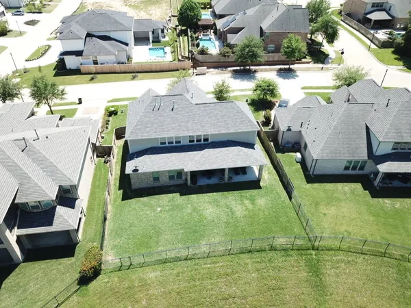 $799,999 | 4906 Tres Lagos Drive, Spring, TX 77389