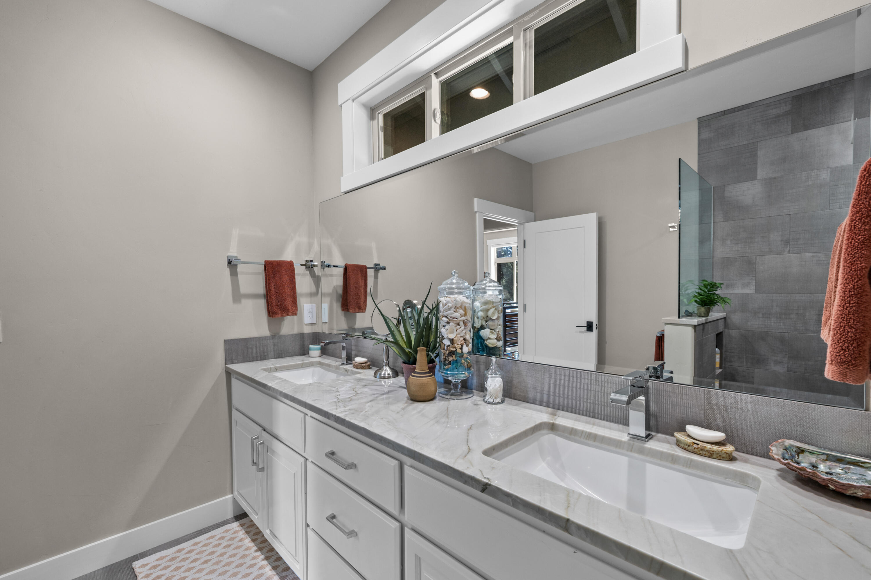 19460 Chip Shot Lane Bend, OR 97702 - Photo 41 of 56 a bathroom with a sink and a mirror