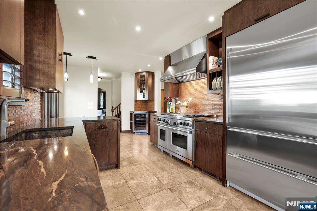 201 Little Falls Road Cedar Grove, NJ 07009 - Photo 10 of 46