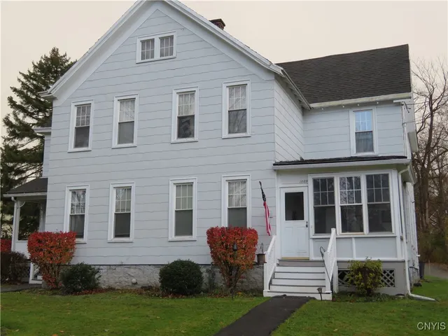 $2,400 | 46 Pearl Street, New Hartford, NY 13413