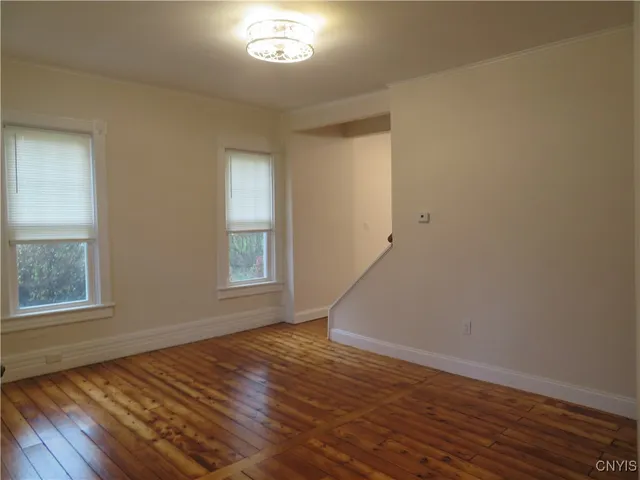 $2,400 | 46 Pearl Street, New Hartford, NY 13413