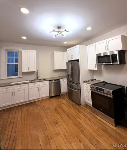 $2,400 | 46 Pearl Street, New Hartford, NY 13413