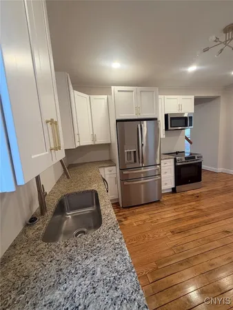 $2,200 | 46 Pearl Street, New Hartford, NY 13413
