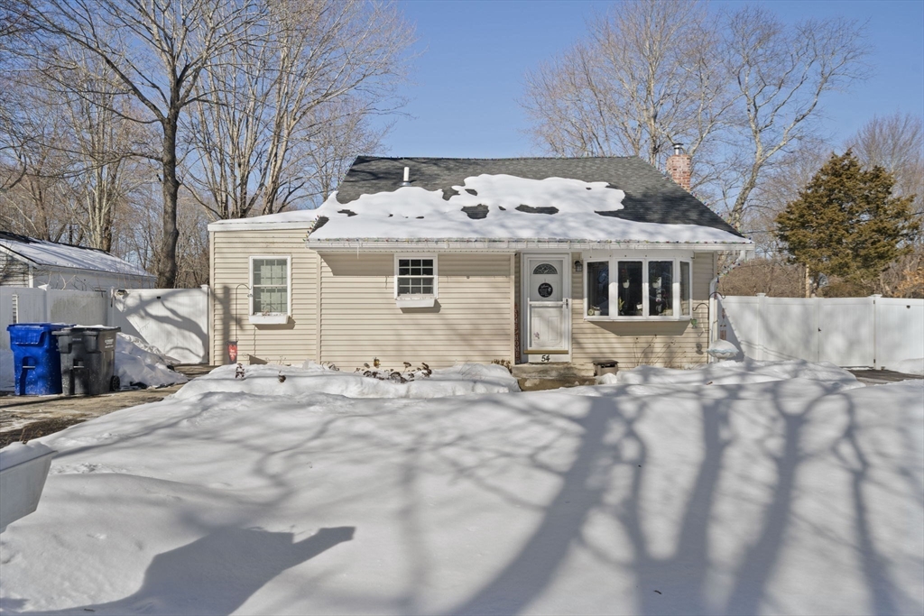 54 Wilbur Street Raynham, MA 02767 - Photo 3 of 25