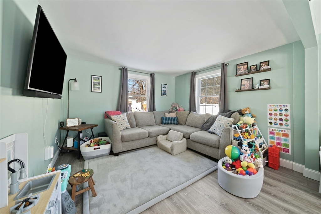 54 Wilbur Street Raynham, MA 02767 - Photo 9 of 25