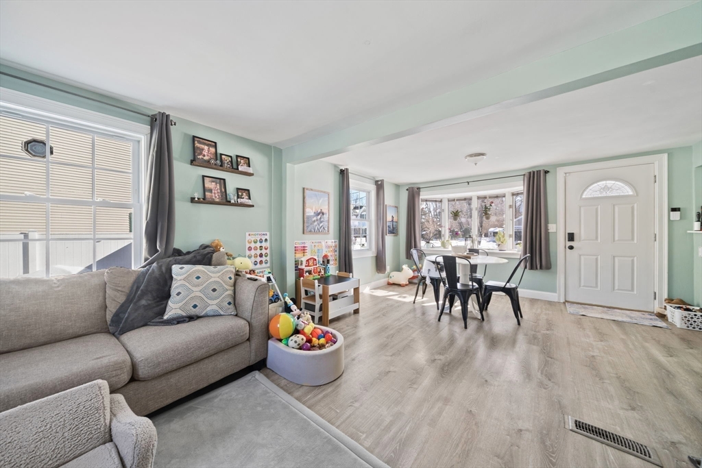 54 Wilbur Street Raynham, MA 02767 - Photo 10 of 25