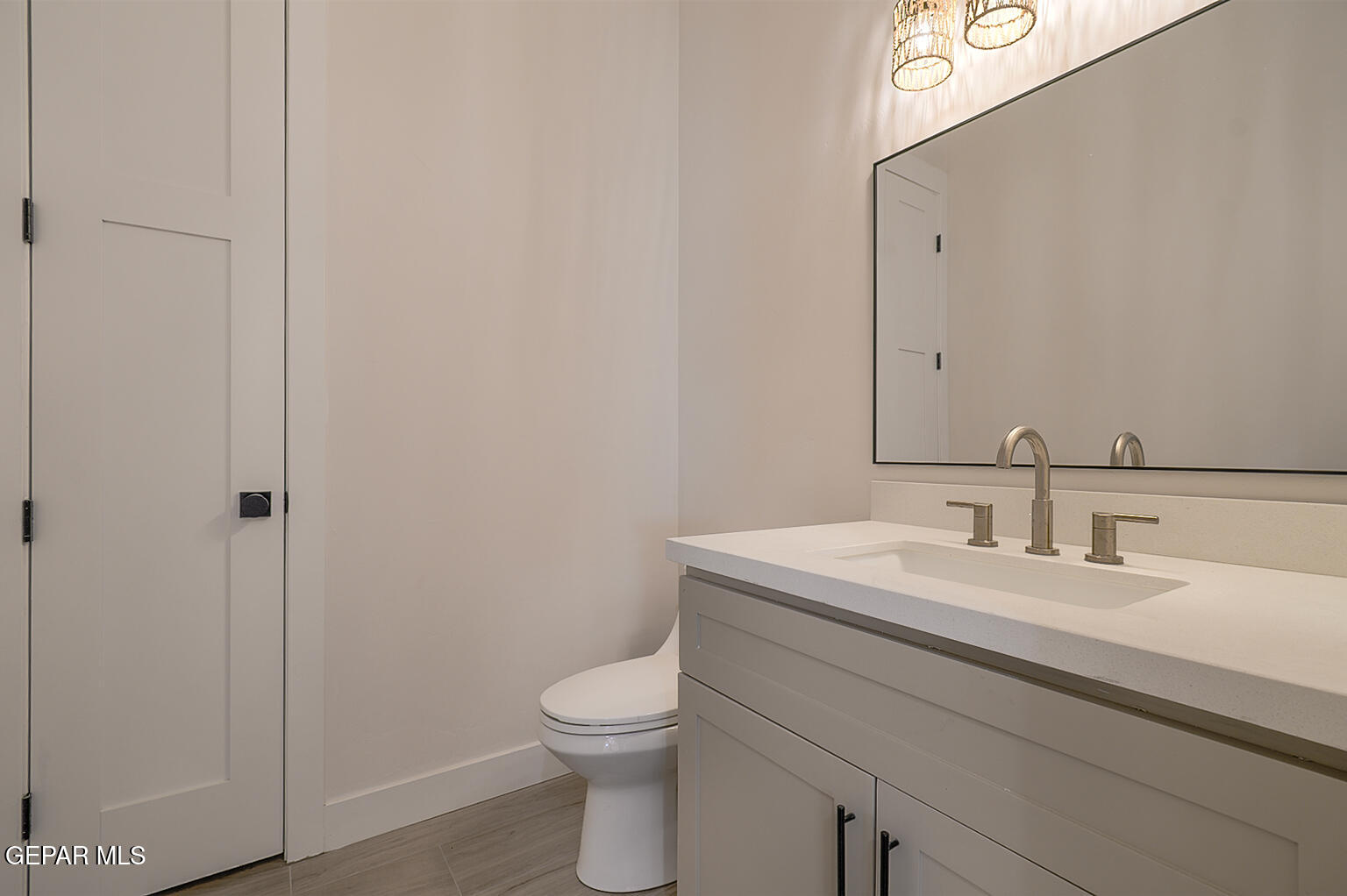 6035 Dusty Prints Road Las Cruces, NM 88007 - Photo 29 of 61 6025-Dusty-Prints-Bathroom-2