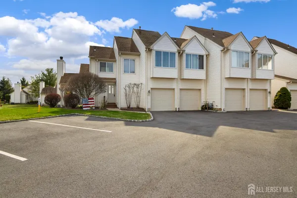 $649,900 | 8 Russell Court, Montville, NJ 07045
