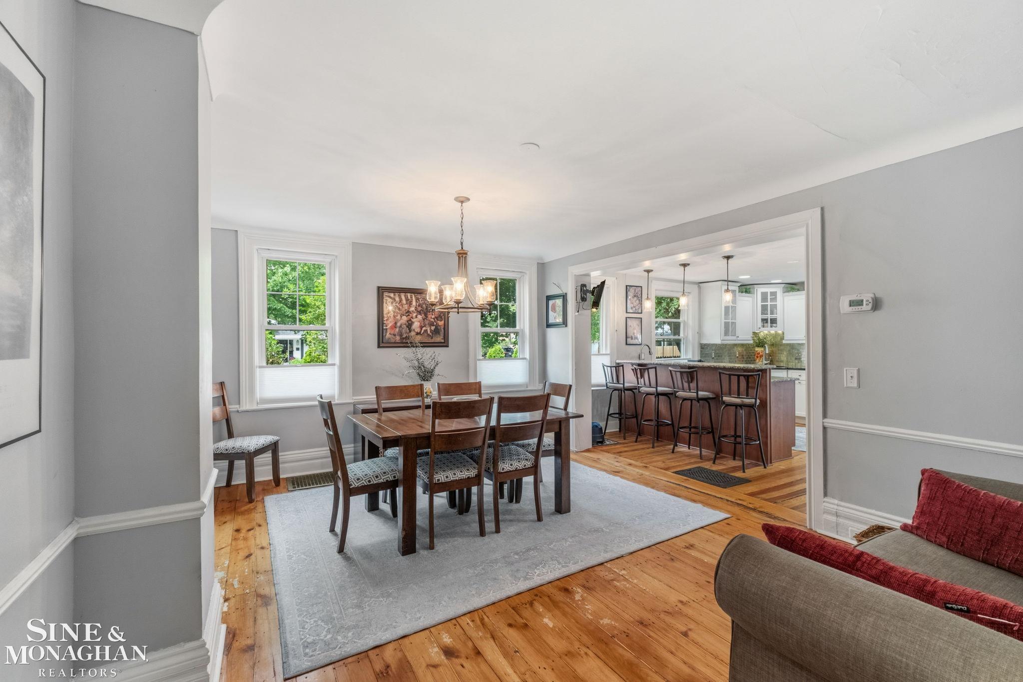 134 Kerby Road Grosse Pointe, MI 48236 - Photo 18 of 69 50213365-901f2792-42a4-47ac-8b9f-00862757a509.JPG
