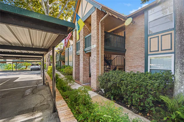 $1,300 | 8233 Kingsbrook Road, Unit 233, Houston, TX 77024