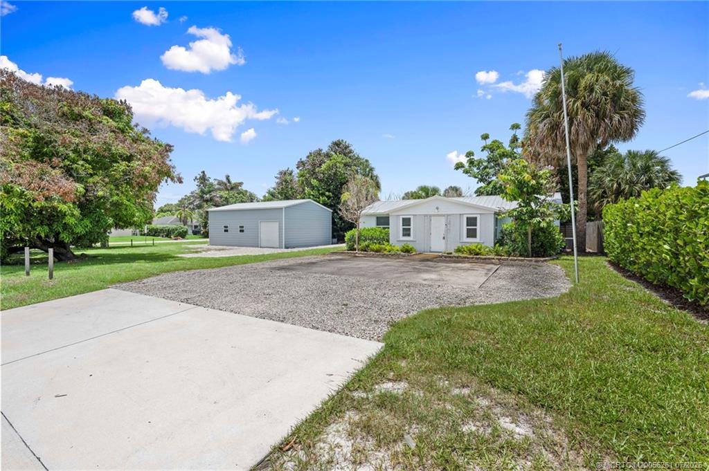 3915 Southeast Salerno Road Stuart, FL 34997 - Photo 13 of 40