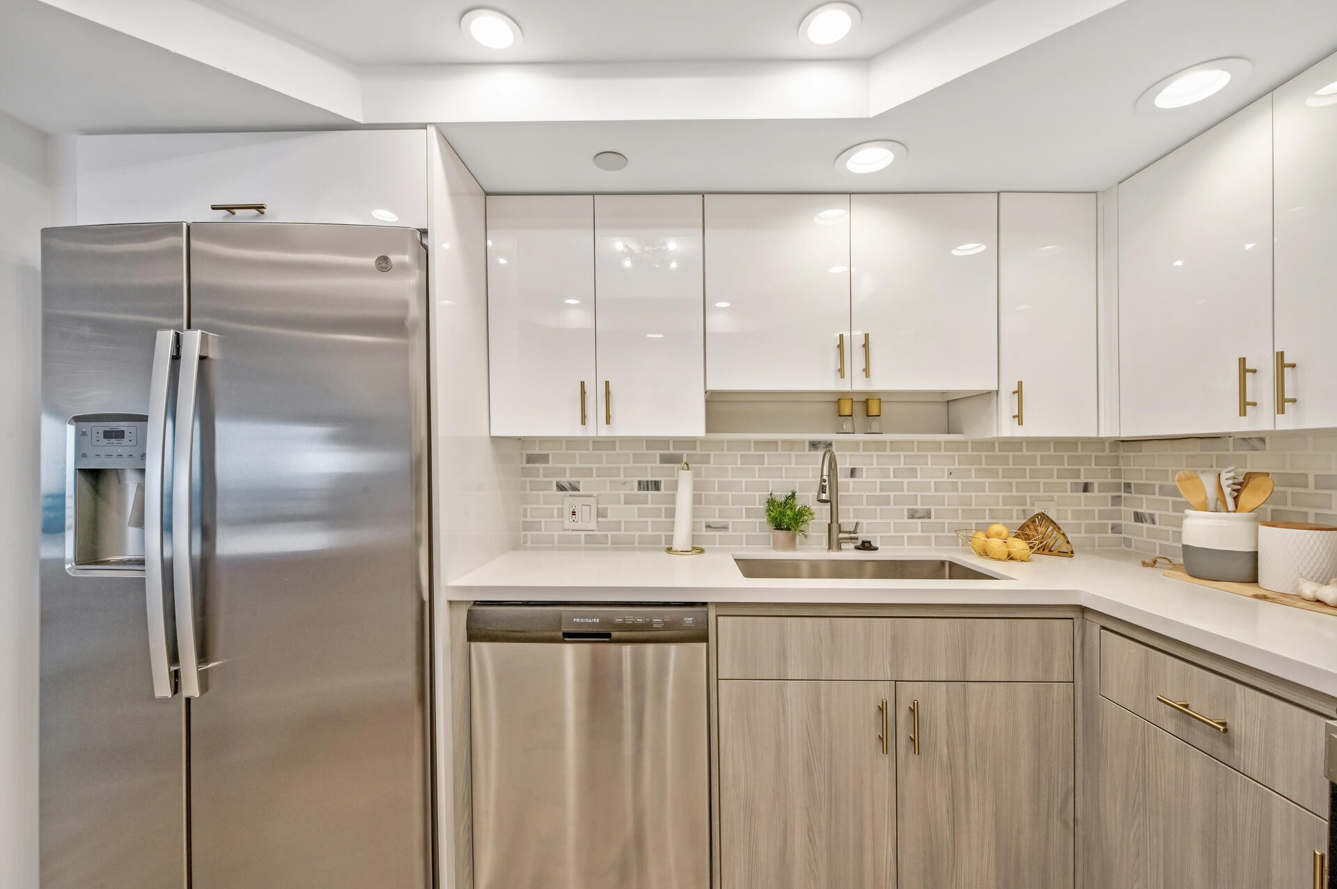 4101 North Ocean Boulevard, Unit 1008 Boca Raton, FL 33431 - Photo 12 of 41 Kitchen