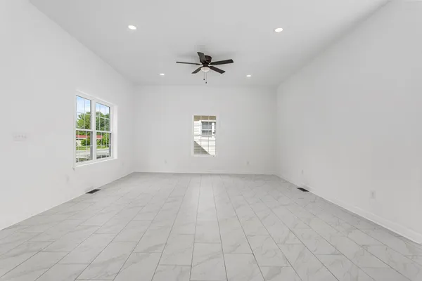$249,999 | 409 East Buckner Street, Tuscola, IL 61953
