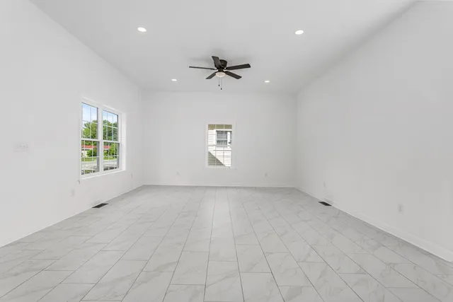 $249,999 | 409 East Buckner Street, Tuscola, IL 61953