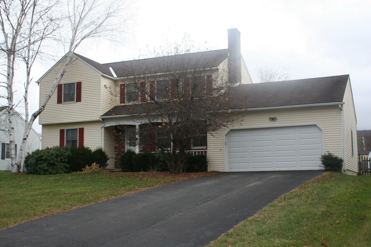 105 Winesap Road Pittsfield, MA 01201 - Photo 2 of 24 Front of House