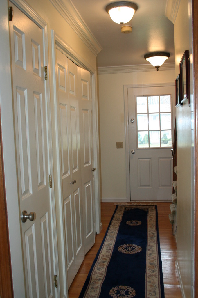105 Winesap Road Pittsfield, MA 01201 - Photo 13 of 24 Hallway