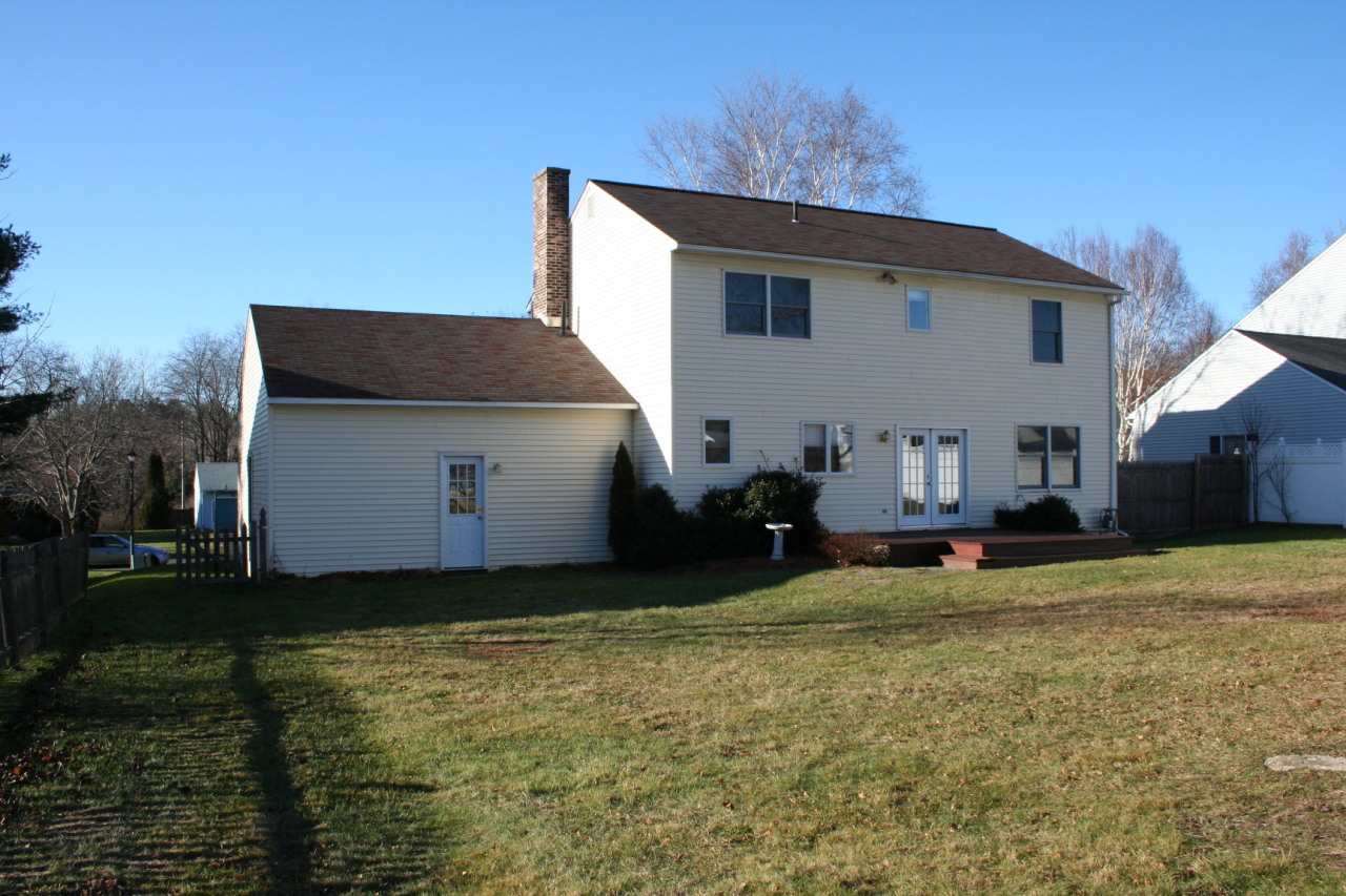 105 Winesap Road Pittsfield, MA 01201 - Photo 3 of 24 Back of House