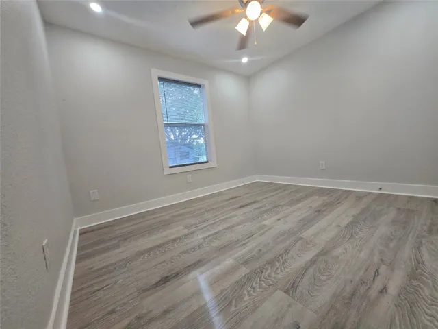 $284,900 | 802 Front Street, Columbus, TX 78934