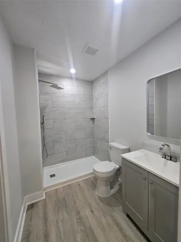 $284,900 | 802 Front Street, Columbus, TX 78934