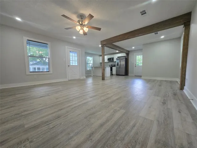 $284,900 | 802 Front Street, Columbus, TX 78934