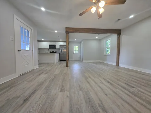 $284,900 | 802 Front Street, Columbus, TX 78934