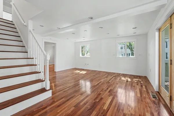 $700,000 | 250 Chelmsford Street, Chelmsford, MA 01824