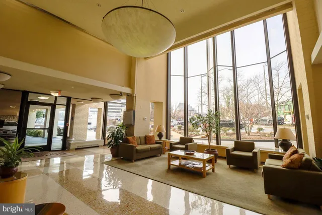 $179,900 | 4242 East-West Highway, Unit 417, Chevy Chase, MD 20815