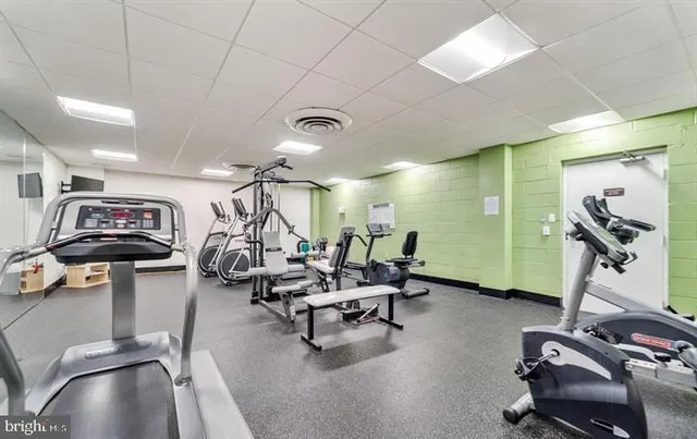 $179,900 | 4242 East-West Highway, Unit 417, Chevy Chase, MD 20815