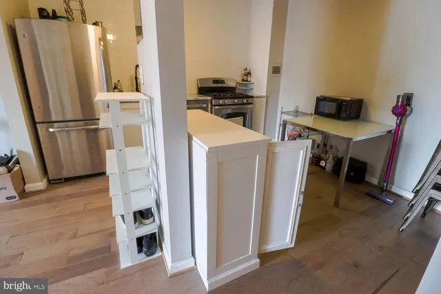 $179,900 | 4242 East-West Highway, Unit 417, Chevy Chase, MD 20815