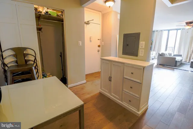 $179,900 | 4242 East-West Highway, Unit 417, Chevy Chase, MD 20815